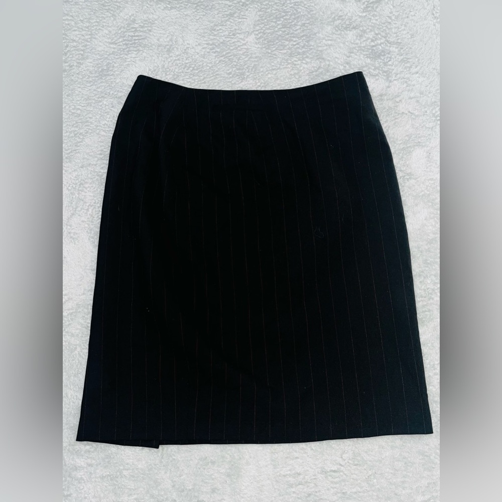 Loft Size 8P Pencil Straight Black With Red Stripes Skirt Lined Slit GUC